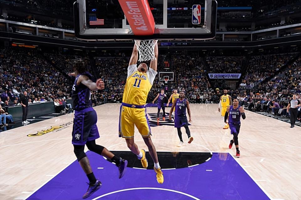 看起来与两大核心的兼容度非常高？但湖人替补中锋毕竟能力有限啊