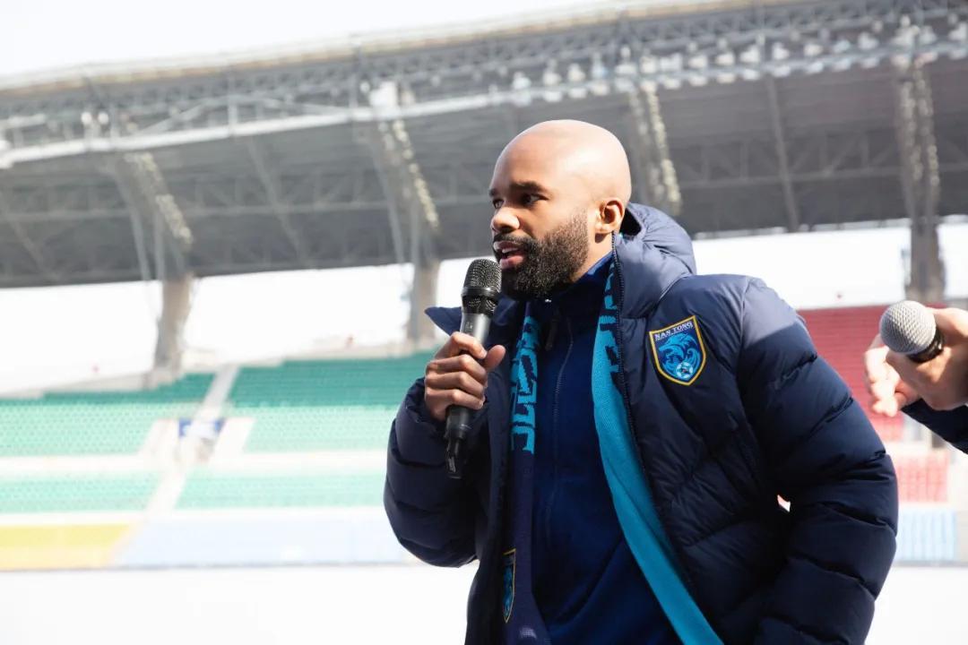 爱体育下载-南通支云在主场举办新援见面会，卡卢卢、安屹斐、张竟哲亮相