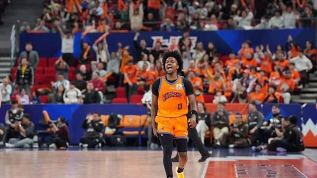 客场挑战深圳队，上海大鲨鱼冲击十连胜！