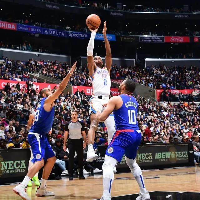 爱体育App-带队逼近西部前六!亚历山大如此火爆 快艇后悔吗?